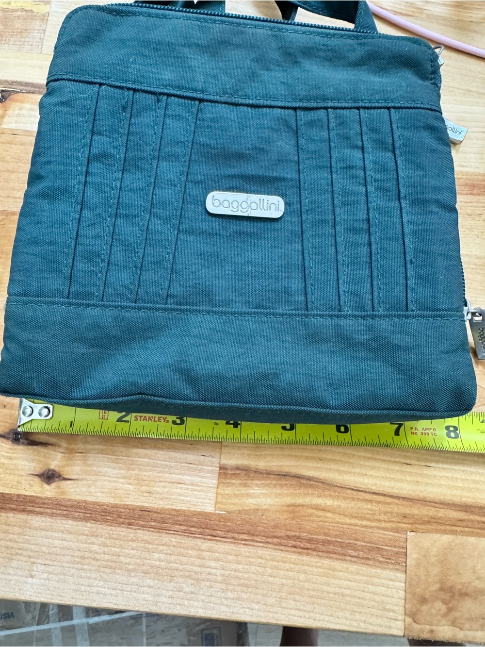 Baggallini Hunter Green Crossbody Bag Travel Lightweight Organizer Multi Pocket - Picture 12 of 12